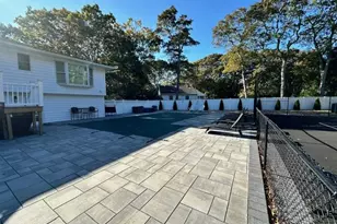 44 Eisenhower Dr, East Quogue, NY 11942 - Photo 15