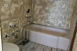 86-10 151st Ave, Howard Beach, NY 11414 - Photo 15