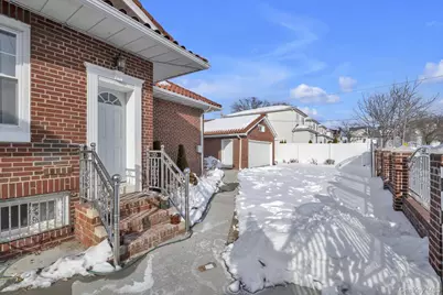 109-39 194th Street, Saint Albans, NY 11412 - Photo 33