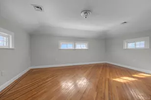 109-39 194th St, Saint Albans, NY 11412 - Photo 21