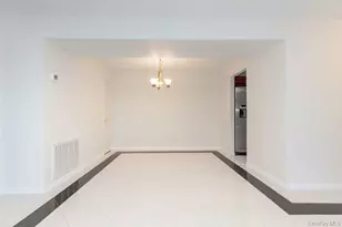 37 Bronxville Glen Dr, Bronxville, NY 10708 - Photo 9