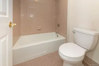 37 Bronxville Glen Drive #Bldg 5, Unit 1, Bronxville, NY 10708 - Photo 21