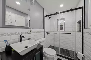 128-66 238th St, Rosedale, NY 11422 - Photo 15