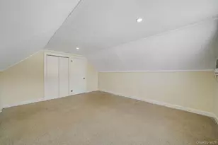 90 Winchester Dr, Lindenhurst, NY 11757 - Photo 35