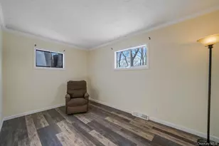 90 Winchester Dr, Lindenhurst, NY 11757 - Photo 29