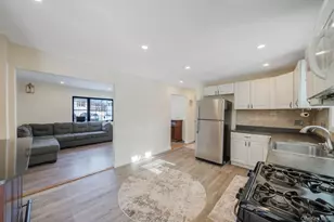 90 Winchester Dr, Lindenhurst, NY 11757 - Photo 23