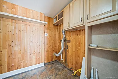 90 Winchester Drive, Lindenhurst, NY 11757 - Photo 39