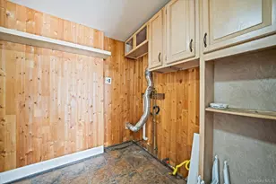 90 Winchester Dr, Lindenhurst, NY 11757 - Photo 39