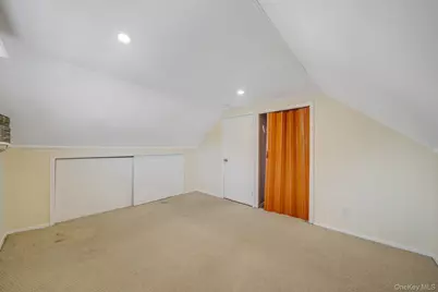 90 Winchester Drive, Lindenhurst, NY 11757 - Photo 33