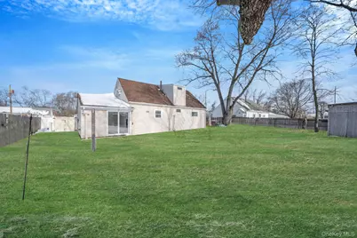 90 Winchester Drive, Lindenhurst, NY 11757 - Photo 13