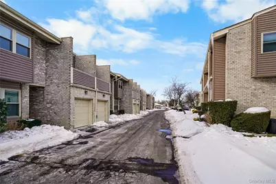 2860 Nicole Court, Oceanside, NY 11572 - Photo 21