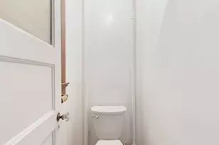 27 Locust Ave, New Rochelle, NY 10801 - Photo 13