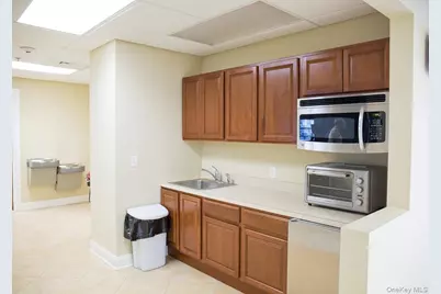 1532 Willow Lane, Valley Stream, NY 11580 - Photo 7