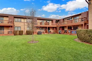 219 Mariners Way, Copiague, NY 11726 - Photo 17