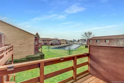 219 Mariners Way, Copiague, NY 11726 - Photo 15