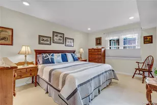 219 Mariners Way, Copiague, NY 11726 - Photo 13