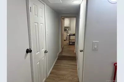 245 Glenhill Avenue #Room 1, Yonkers, NY 10701 - Photo 9