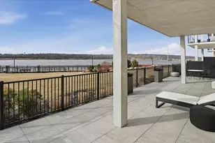 10 Shore Rd, Glenwood Landing, NY 11547 - Photo 13