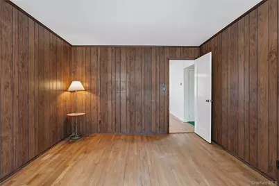 79 Appletree Lane, Roslyn Heights, NY 11577 - Photo 19