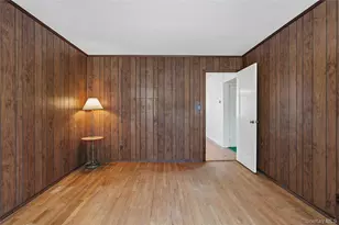 79 Appletree Ln, Roslyn Heights, NY 11577 - Photo 19