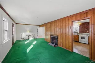 79 Appletree Ln, Roslyn Heights, NY 11577 - Photo 11