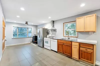 260 Springdale Drive, Ronkonkoma, NY 11779 - Photo 7