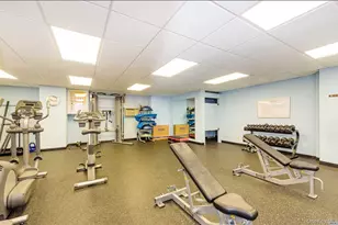 25 Neptune Blvd, Long Beach, NY 11561 - Photo 11