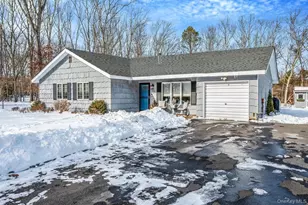 21 Jodi Dr, Manorville, NY 11949 - Photo 3
