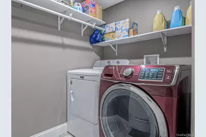 575 Hawthorne Street, West Hempstead, NY 11552 - Photo 27