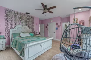 575 Hawthorne St, West Hempstead, NY 11552 - Photo 19