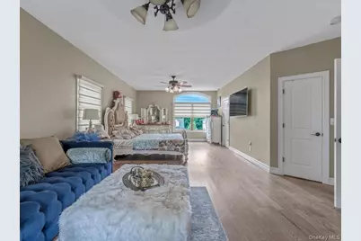 575 Hawthorne Street, West Hempstead, NY 11552 - Photo 17