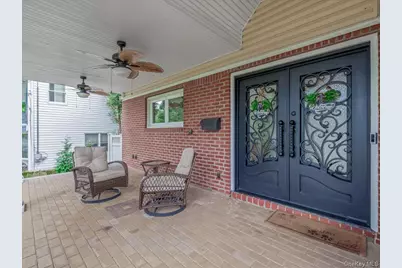 575 Hawthorne Street, West Hempstead, NY 11552 - Photo 3