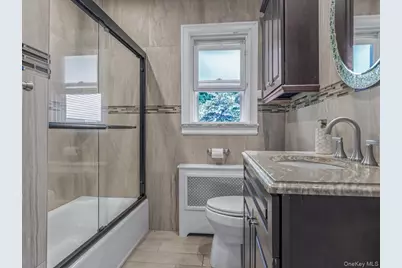 575 Hawthorne Street, West Hempstead, NY 11552 - Photo 13