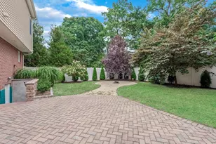 575 Hawthorne St, West Hempstead, NY 11552 - Photo 29