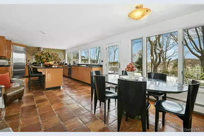 40 Idle Day Drive, Centerport, NY 11721 - Photo 9