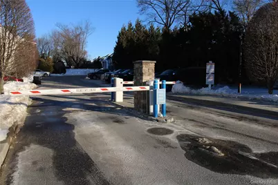 134 Jackie Court, Patchogue, NY 11772 - Photo 3