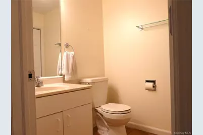 210 Sandpiper Court #210, Yorktown Heights, NY 10598 - Photo 5