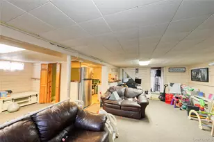 219 Pond Rd, Bohemia, NY 11716 - Photo 25