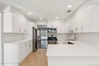 46 Gazebo Lane, Holtsville, NY 11742 - Photo 5