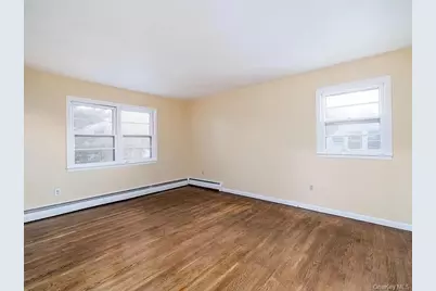 220 Benson Avenue #2, Elmont, NY 11003 - Photo 11