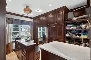 14 Miro Pl, Port Washington, NY 11050 - Photo 19