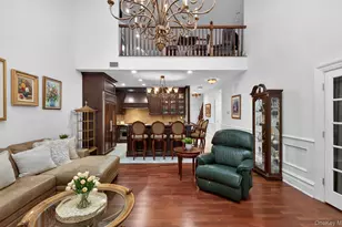 14 Miro Pl, Port Washington, NY 11050 - Photo 9