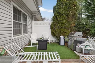 14 Miro Pl, Port Washington, NY 11050 - Photo 33