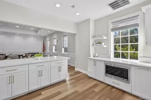 14 Miro Pl, Port Washington, NY 11050 - Photo 37