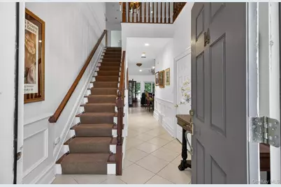 14 Miro Place, Port Washington, NY 11050 - Photo 3