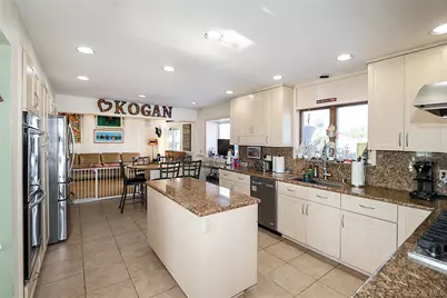 25 Centre Street, Lynbrook, NY 11563 - Photo 7