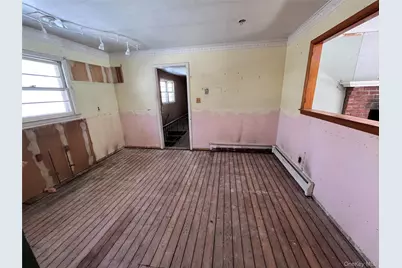 802 Tooker Avenue, West Babylon, NY 11704 - Photo 11