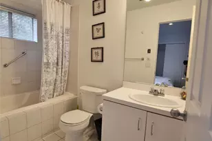 10 Jeffrey Ln, East Quogue, NY 11942 - Photo 19