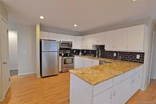 10 Jeffrey Ln, East Quogue, NY 11942 - Photo 9