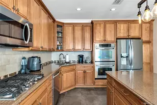 110 Brattle Cir, Melville, NY 11747 - Photo 11